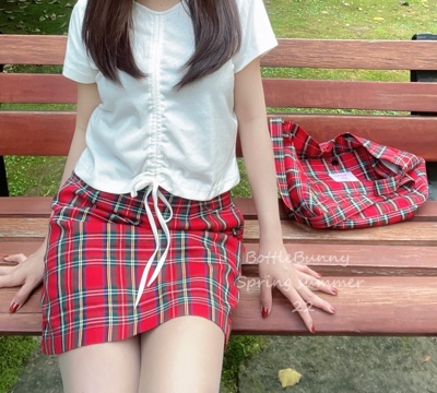 苏格兰红色格子女团风包臀裙