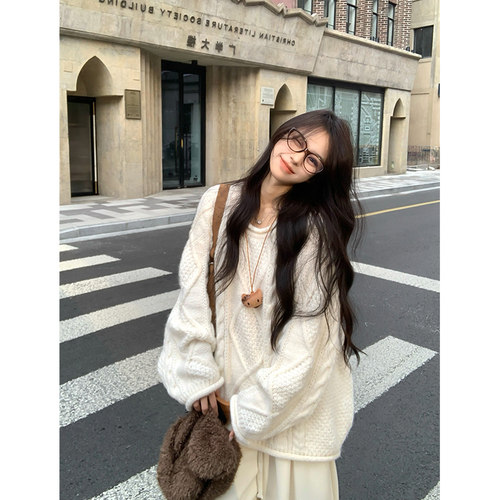 Adan麻花圆领白色毛衣女秋冬韩系复古宽松慵懒设计感加厚针织上衣