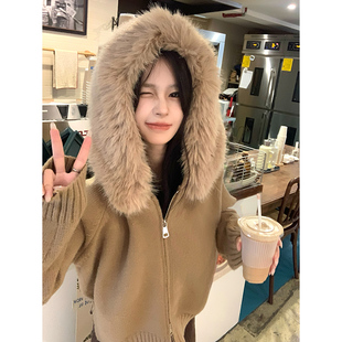 慵懒显白毛衣外套女 秋冬韩系复古显瘦短款 Adan 仿毛领连帽针织衫