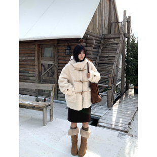 Adan连帽牛角扣仿羊羔毛外套冬季 复古韩系宽松慵懒可爱毛毛外套女