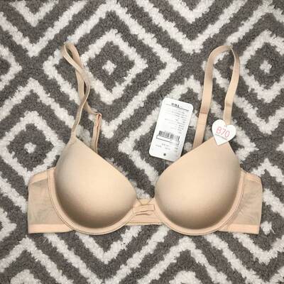 薄罩杯杯光面文胸6ixty8ight通勤