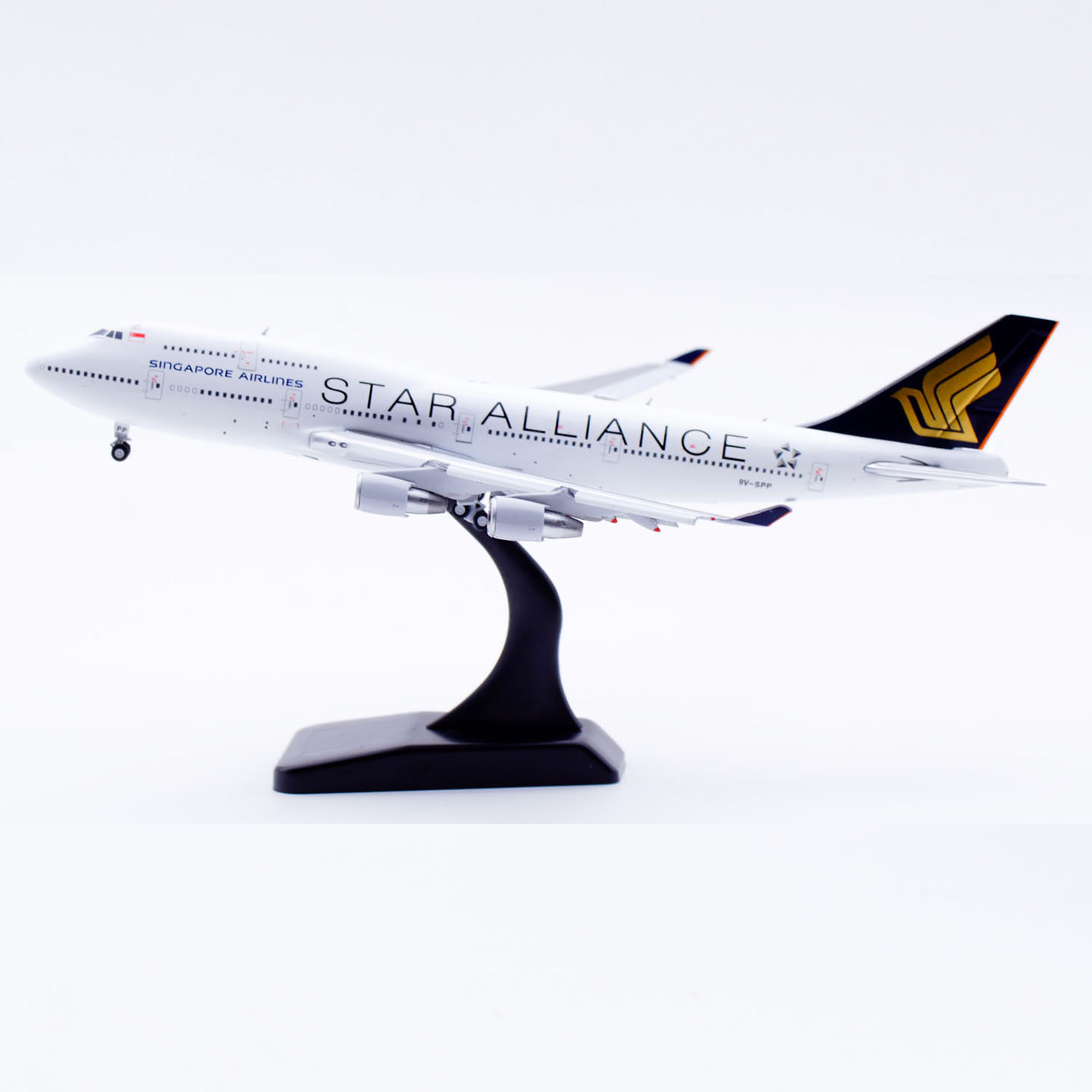JC400新加坡航空B747飞机模型