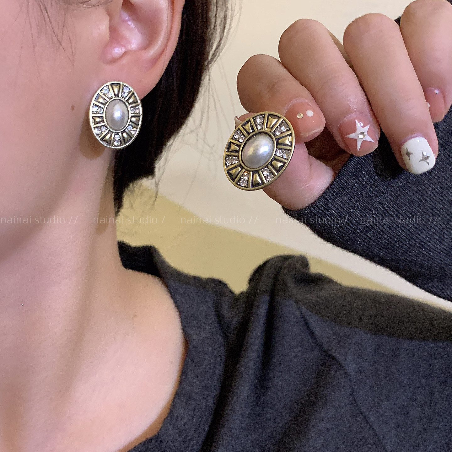 宫廷风气质耳钉~复古法式高级感小香风珍珠耳环2025秋冬新款耳饰