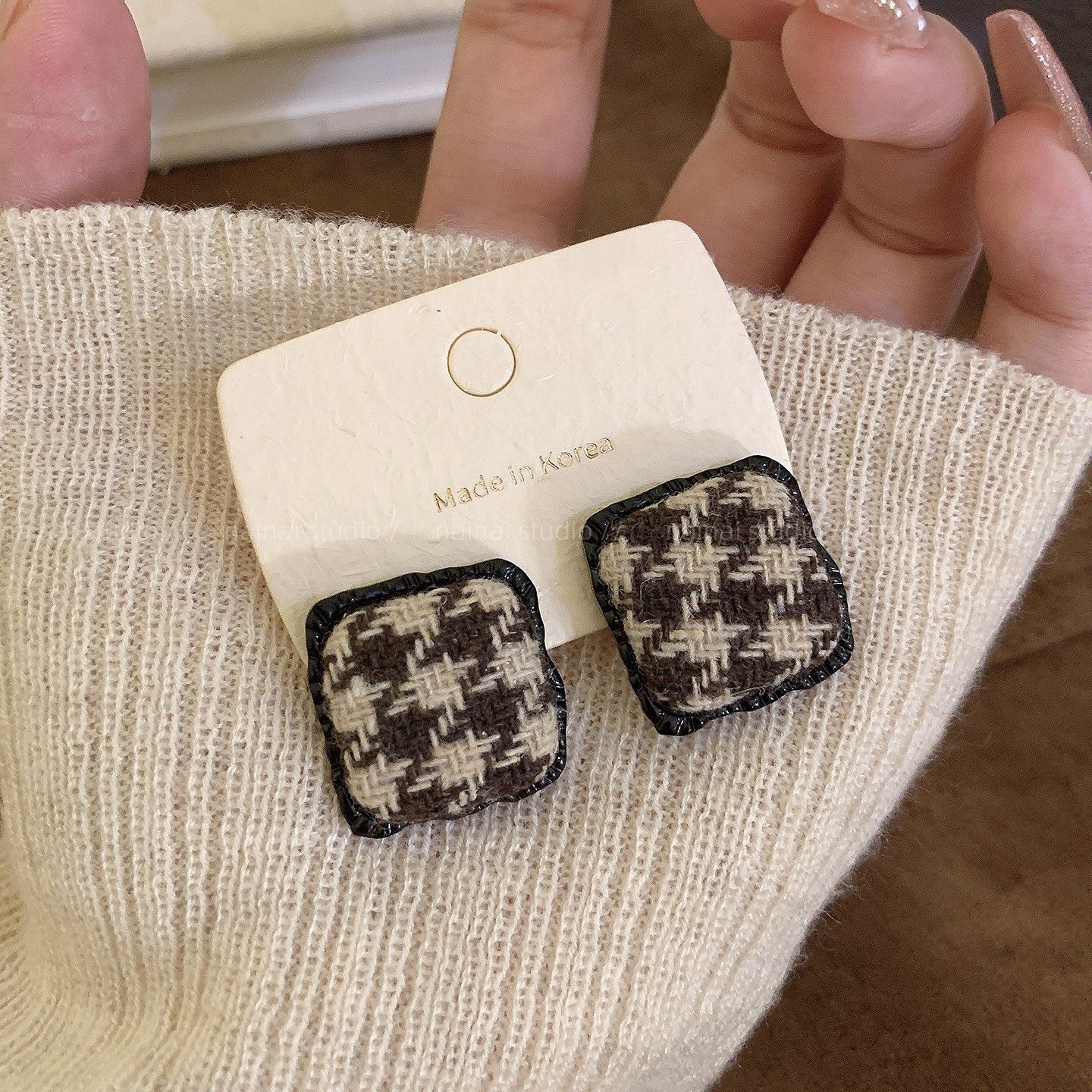 美拉德风千鸟格耳钉~咖色格纹耳环2025早秋新款气质复古法式耳饰A,饰品/流行首饰/时尚饰品新,耳钉,淘宝优惠券,粉丝福利购,淘宝优惠卷