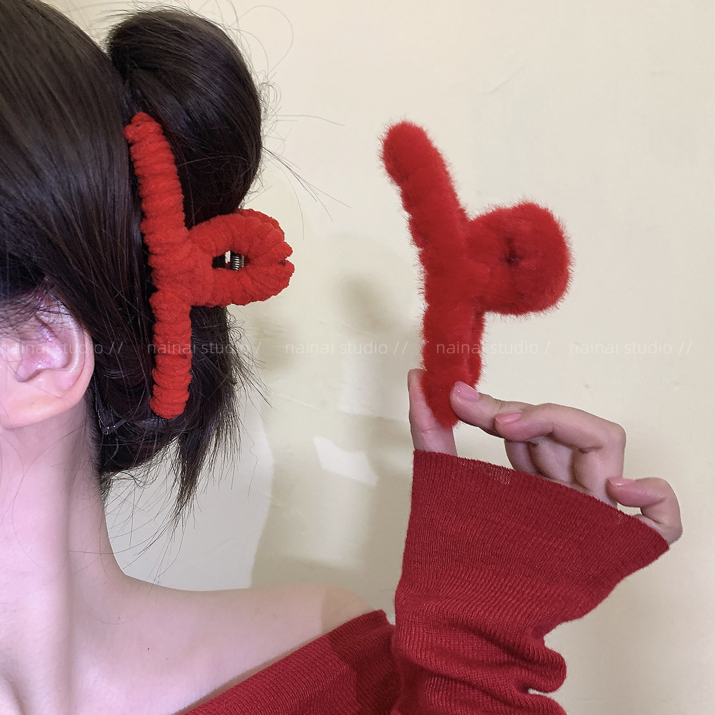 红色毛绒抓夹~新年喜庆后脑勺盘发鲨鱼夹秋冬新款大号发夹发饰女A