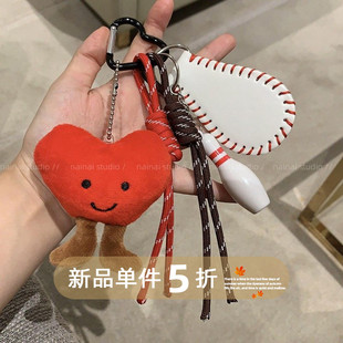 红色爱心挂件~毛绒绒可爱棒球保龄球包包挂饰书包miu系风钥匙扣潮