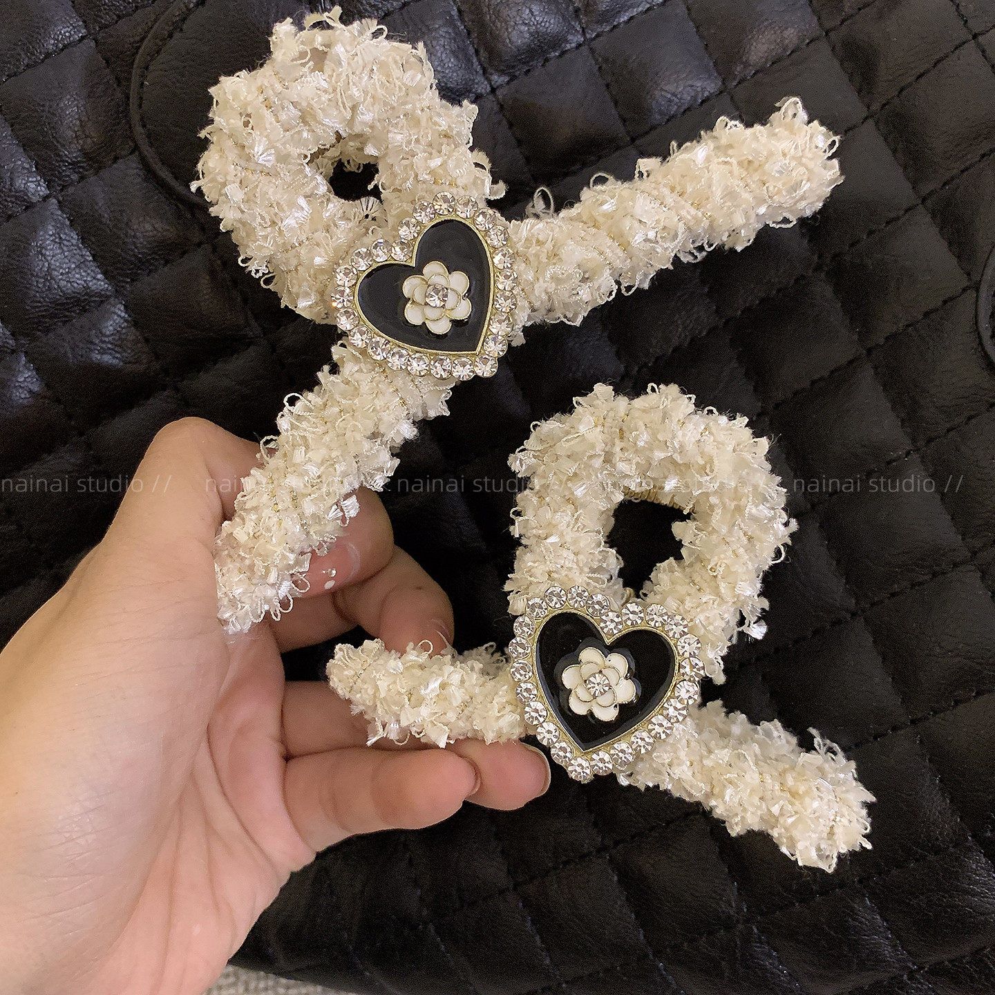 小香风粗花呢抓夹~复古法式宫廷风爱心山茶花后脑勺盘发鲨鱼夹女A