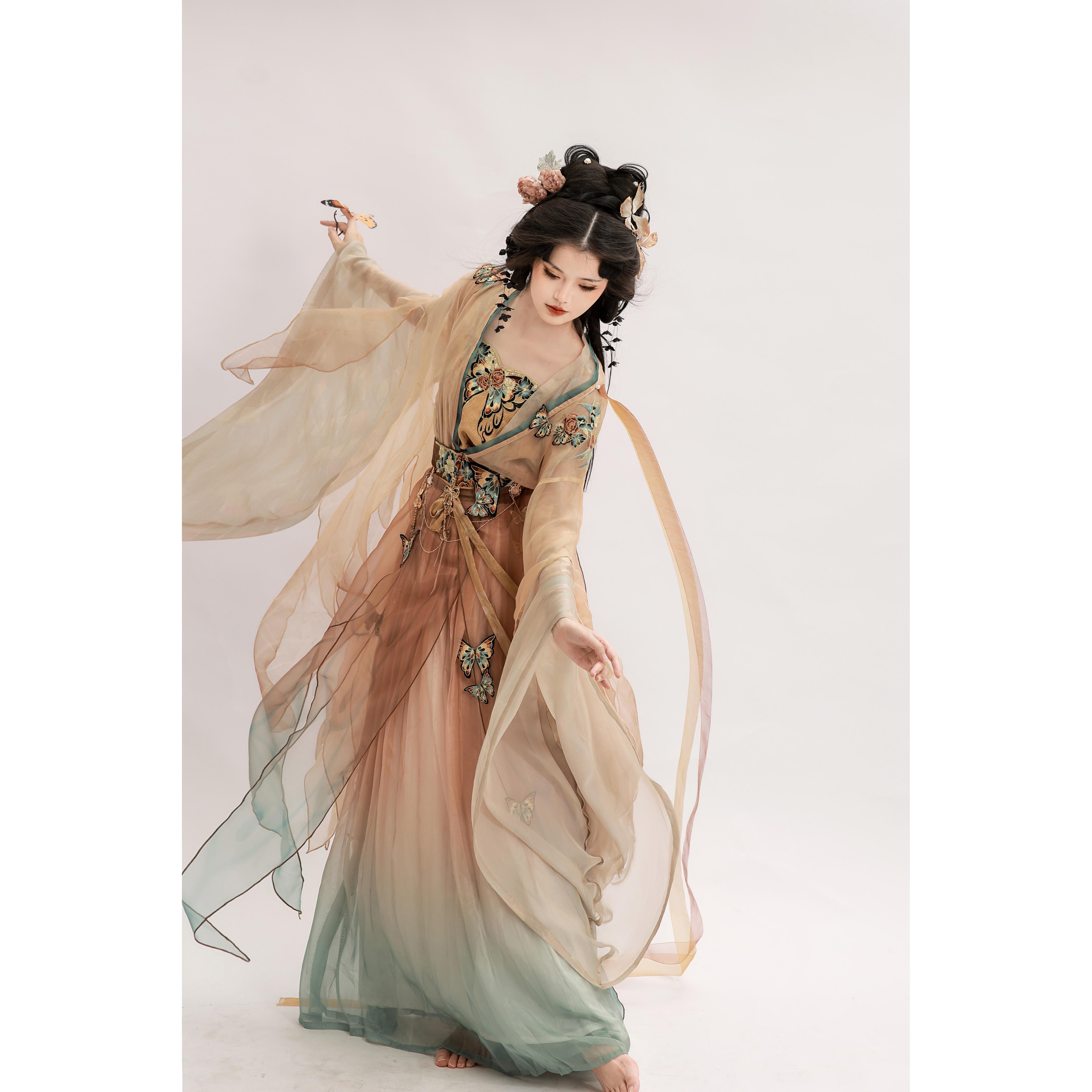 宴山亭汉服枯叶蝶摄影写真