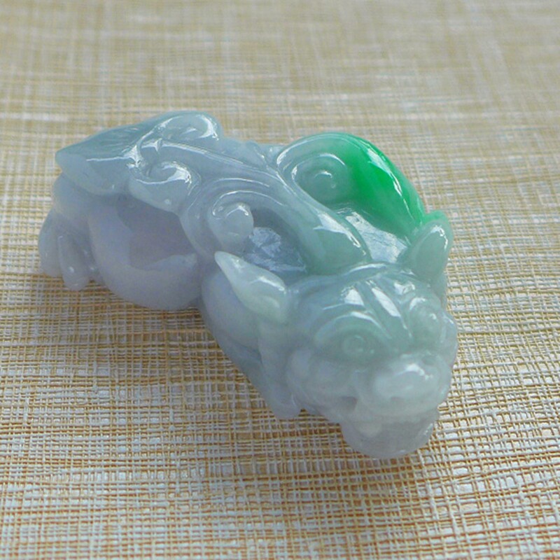 阳绿貔貅春带彩翡翠招财挂件