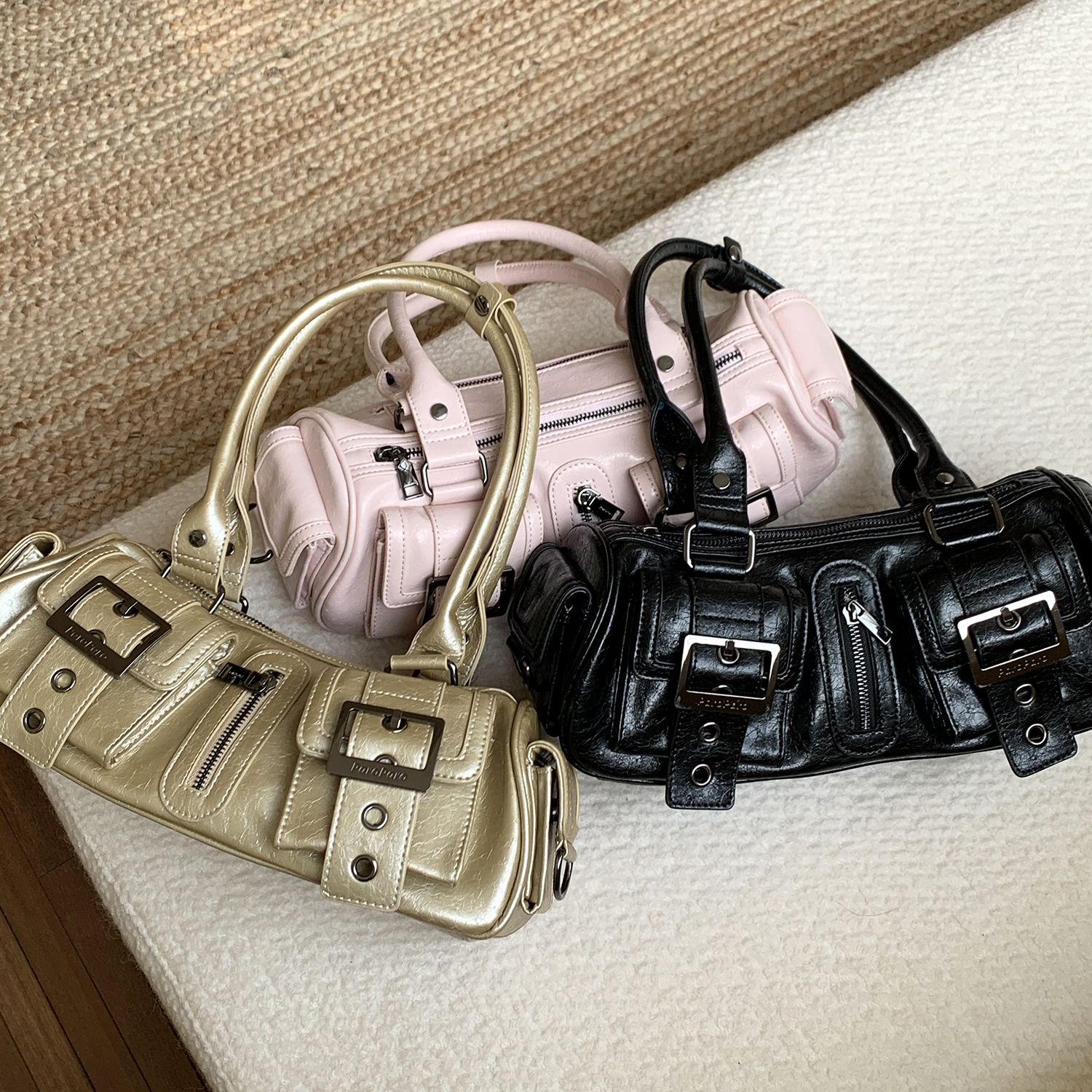 ParoParo亚亚千禧！复古油蜡皮多口袋通勤长柄腋下法棍包金色女包