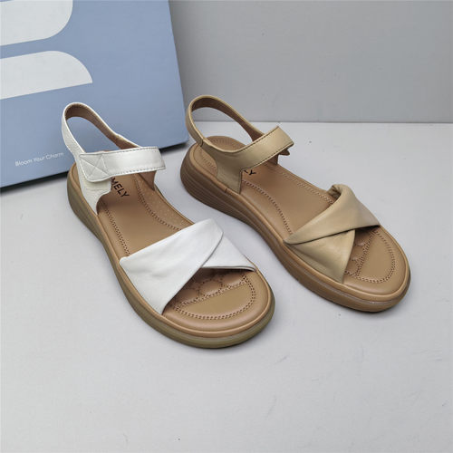 comely/康莉正品撤柜羊皮夏季时尚休闲平底魔术贴软底百搭女凉鞋