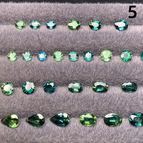 天然彩色蓝宝石 小颗粒山蓝花色宝石裸石戒面，椭圆形精切可定制