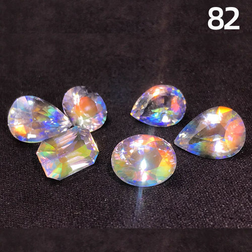 天然月光石彩虹色心形裸石戒面