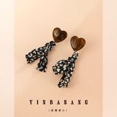 银芭桑港风复古焦糖爱心耳环布艺蝴蝶结印花耳饰高级气质丝带耳钉