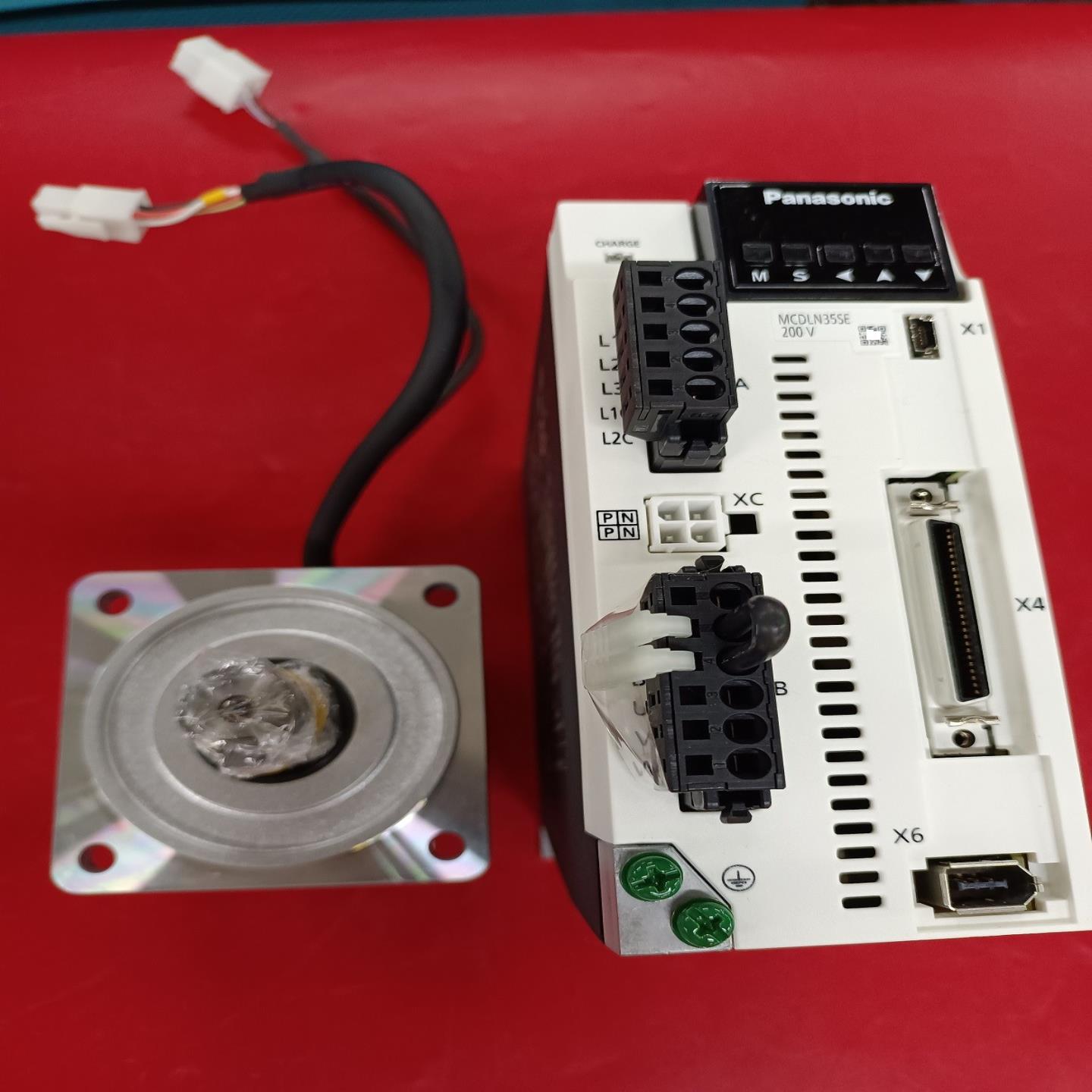 A6松下750W伺服套装MHMF082L1U2M+MCDLN35SE 无外包装全新末询价