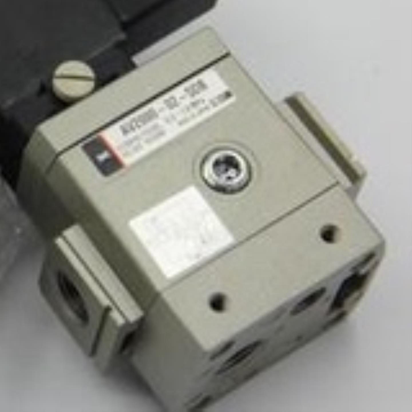 原装现货  AV2000-F02-5YB-Q AV2000-F02-5DZ AV2000-02-5G询价