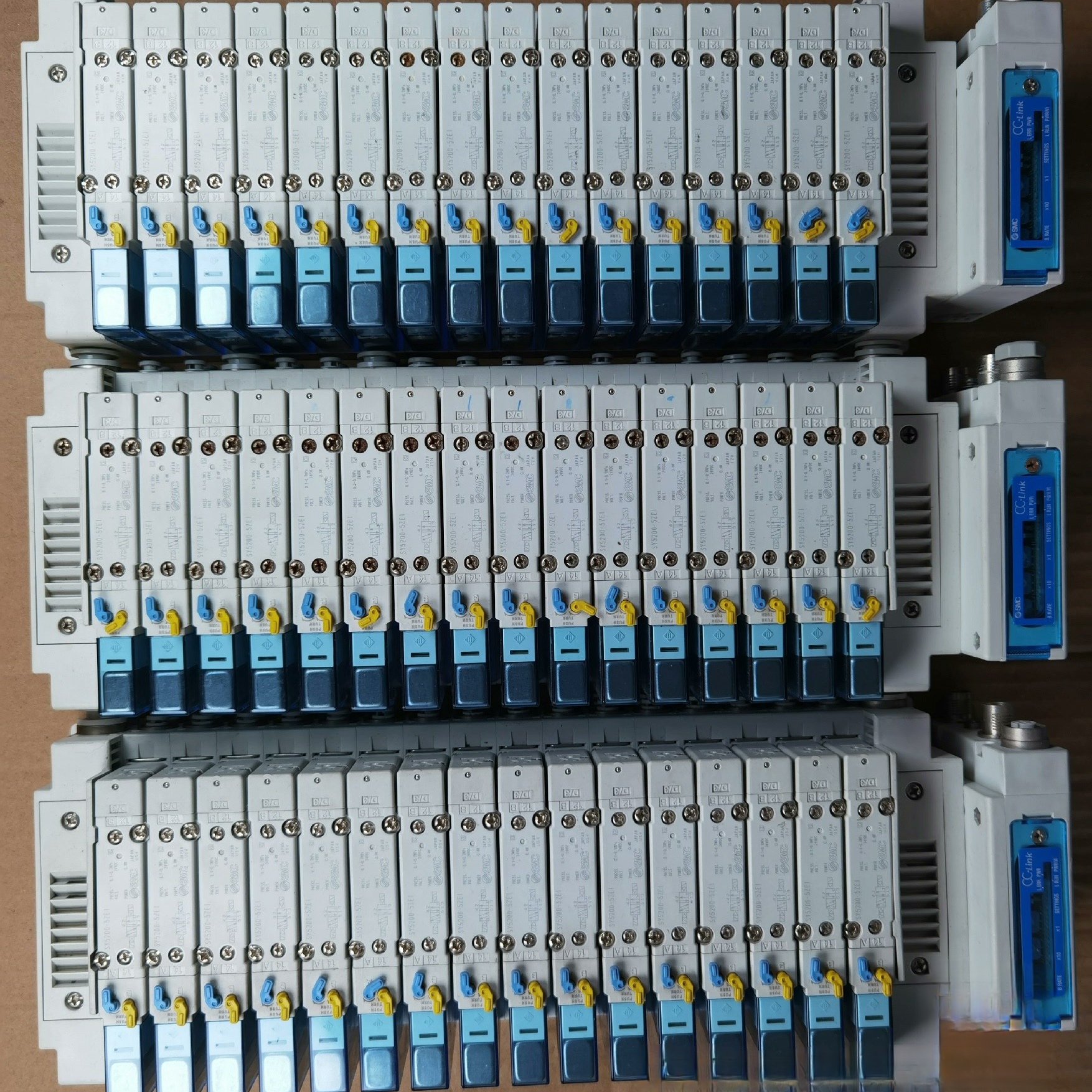 EX260-SMJ2通讯信号CC-Link原装正品10 14 16位数电磁阀阀岛询价