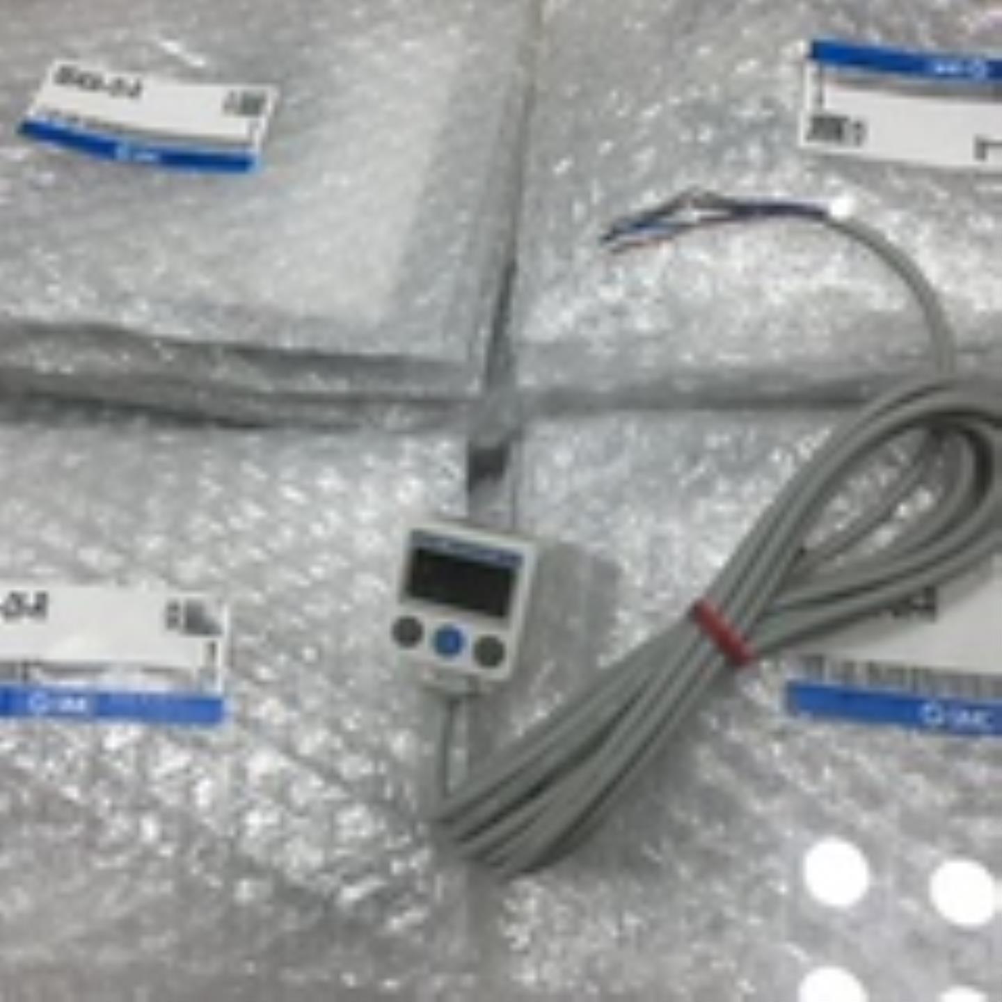 SMC全新原装ISE40A-01-R ZSE40A-01-R-M ZSE40AF-01-R询价