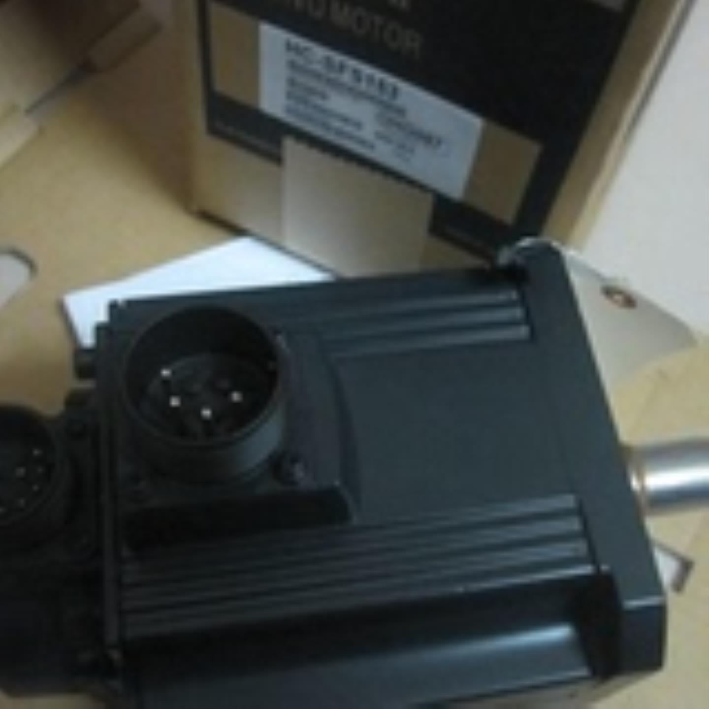 供应全新原装三菱伺服电机HC-SFS153询价