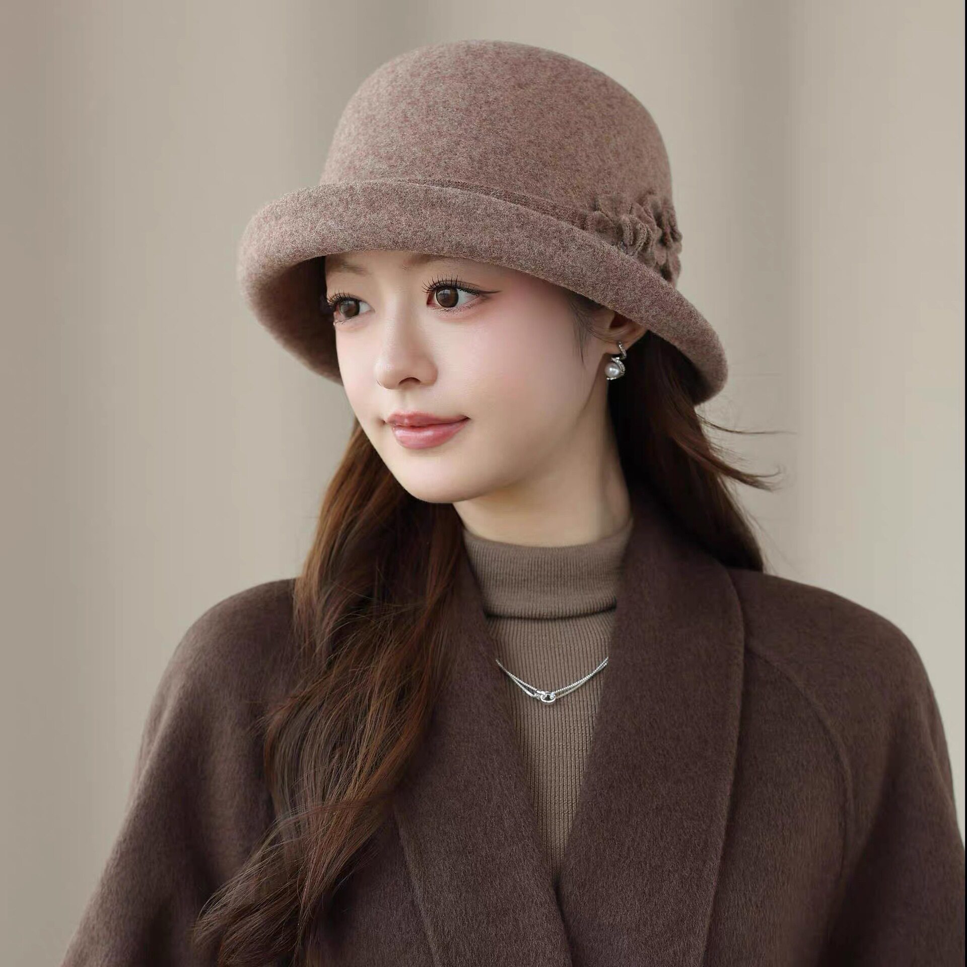 法式优雅气质羊毛呢帽子简约花朵显脸小渔夫帽秋冬季女士保暖盆帽
