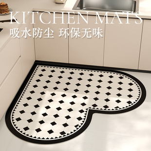 轻奢爱心形厨房地垫超强吸水脚垫可擦免洗垫子防滑防油专用地毯