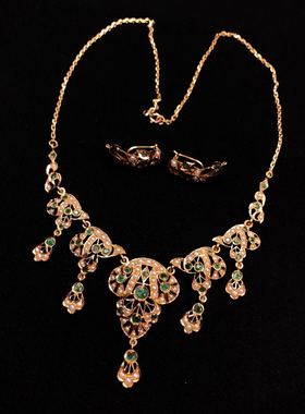 18K金祖母绿纯手工打造珍珠项链