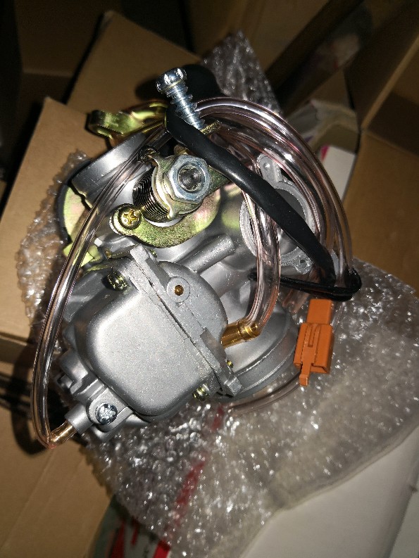 ua125t灵迪超人红蓝银巨星化油器