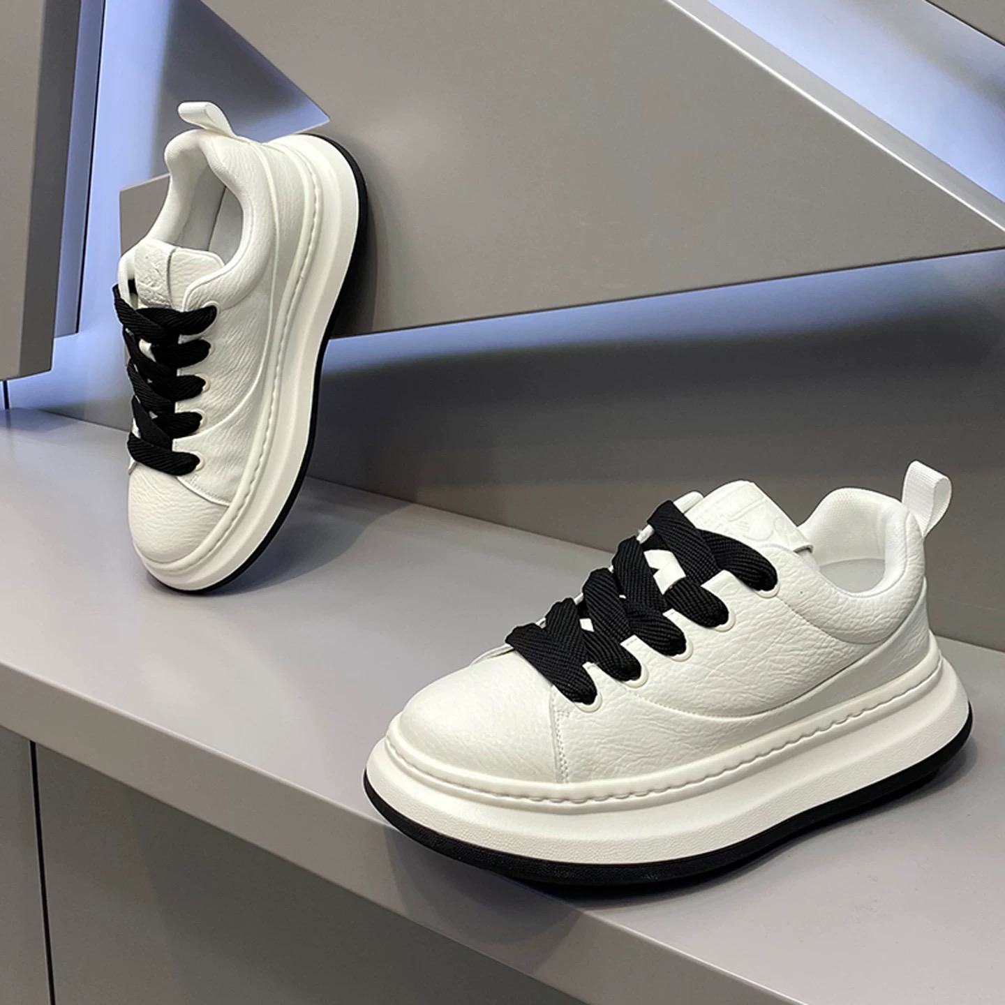 官方旗舰店正品2025新款男鞋品牌