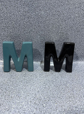 外贸风情 净版纯色 立体字母造型 简约款式 陶瓷字母摆件