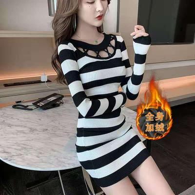 镂空性感连衣裙女秋夏心机条纹针织裙修身紧身包臀短款打底毛衣裙