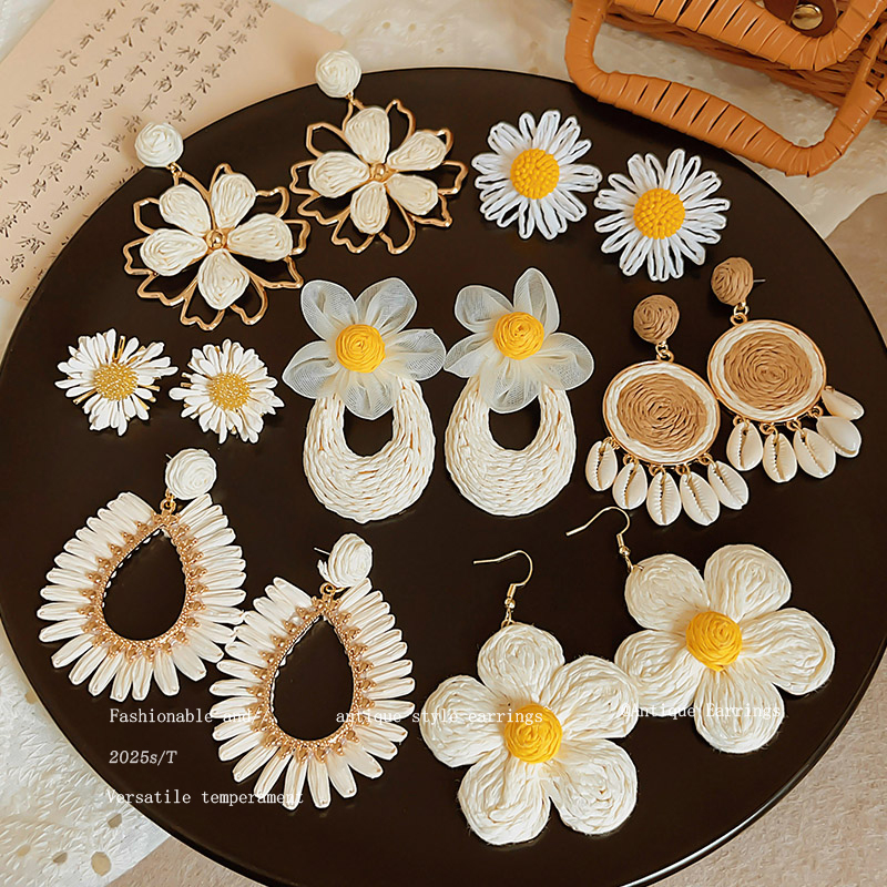 度假风草编花朵耳环女氛围感海边