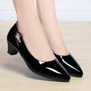 工作粗跟中跟百搭软底妈妈舒适尖头软皮鞋 新款 女2025春季 真皮单鞋