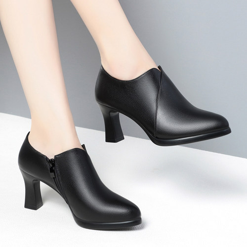 2025新款真皮软底妈妈鞋