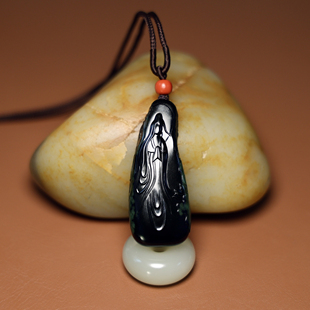 秋会长的和田玉新疆天然塔青旱籽戈壁料黑青观音牌挂件吊坠28克