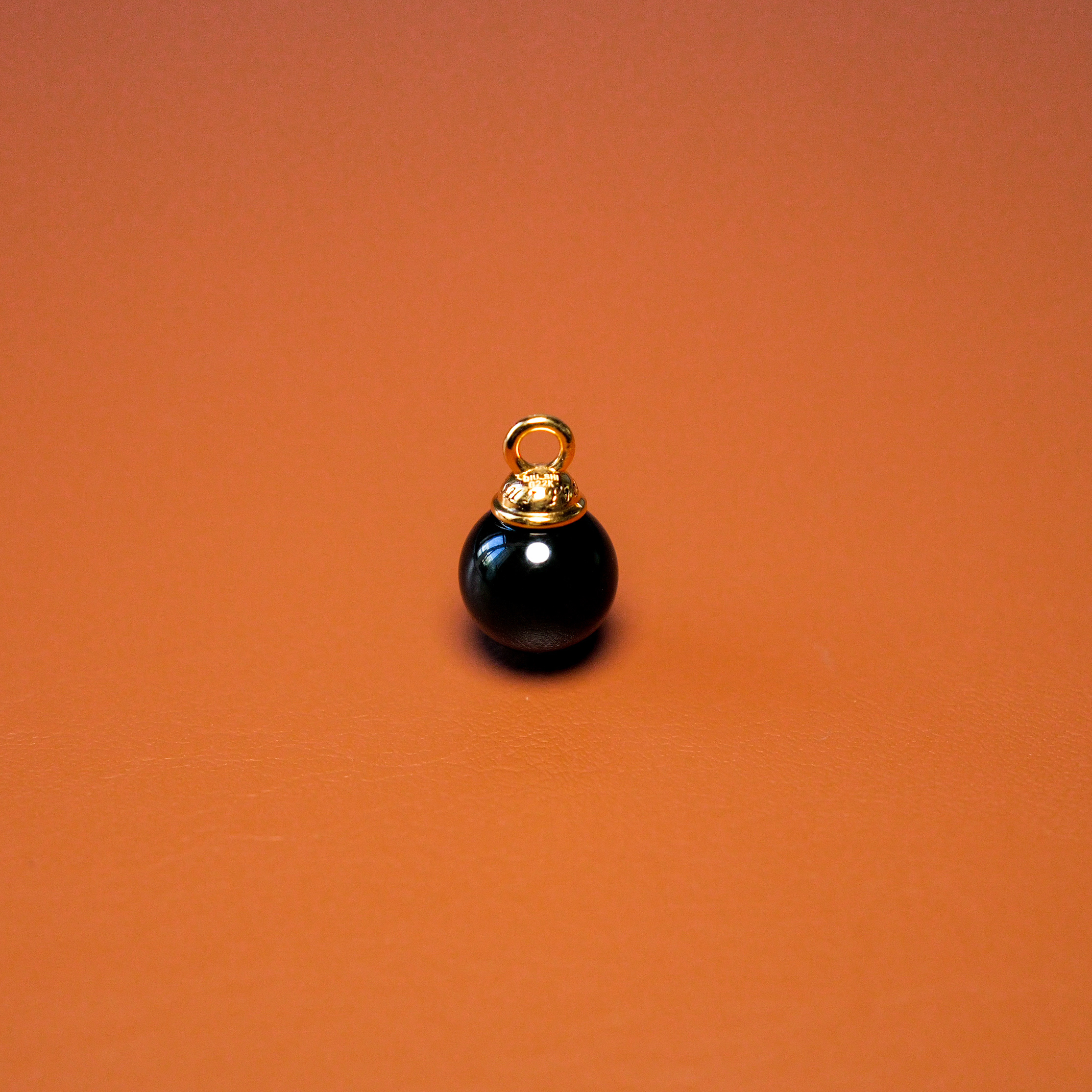 秋会长的和田玉黑青单珠挂机原创