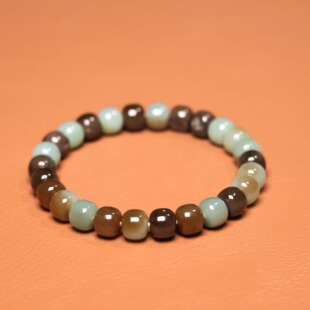 秋会长的和田玉新疆天然沙枣青籽料手串【NGTC国检N1子料大证】