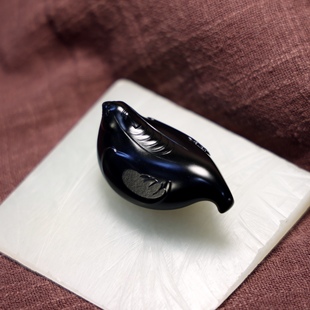 秋会长的新疆天然和田玉黑青籽料小鸟摆件挂件把件36.4克