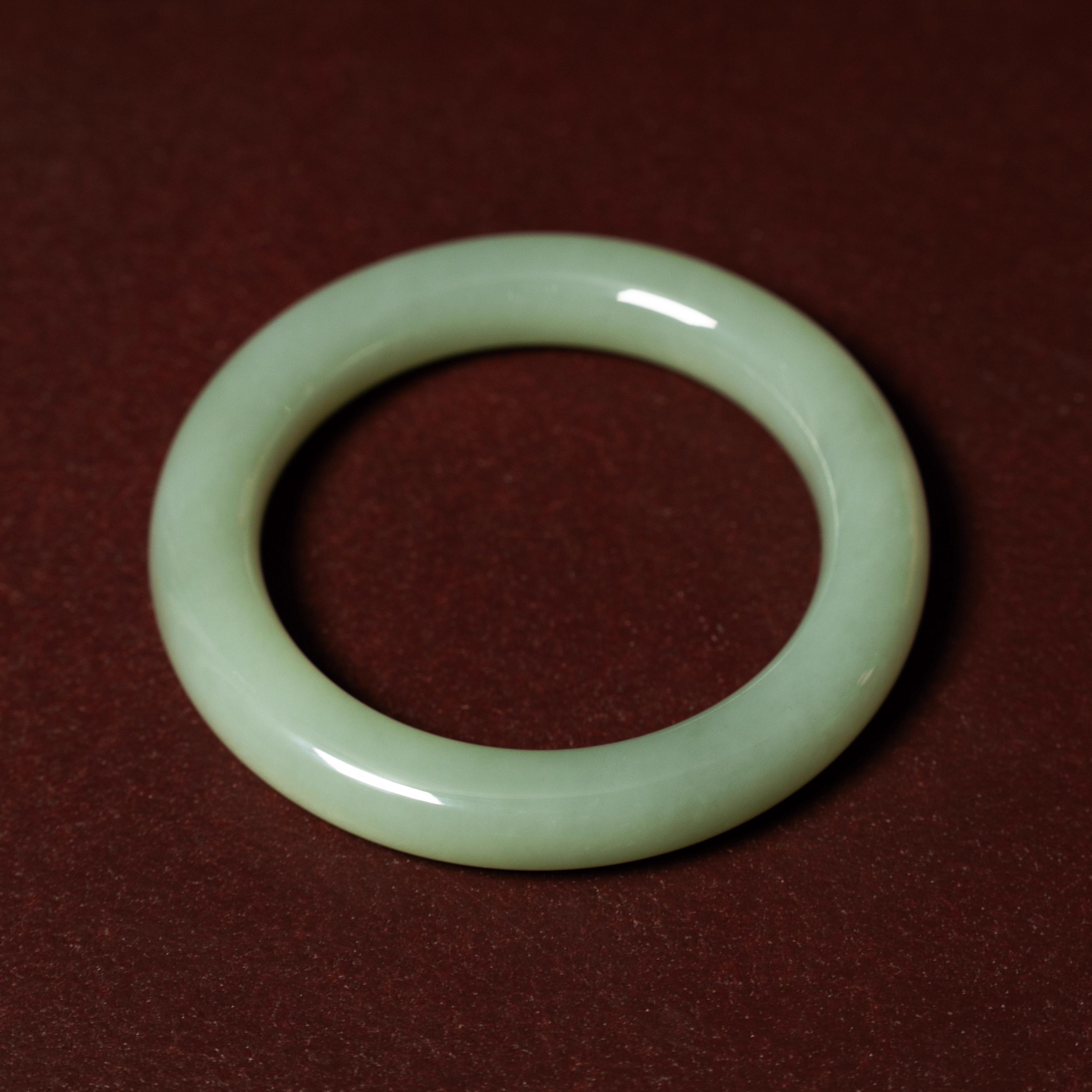 和田玉新疆天然沙枣青女士手镯