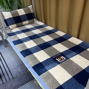 秋冬加厚牛奶绒床盖单件学生宿舍榻榻米夹棉防滑保暖双面两用铺垫