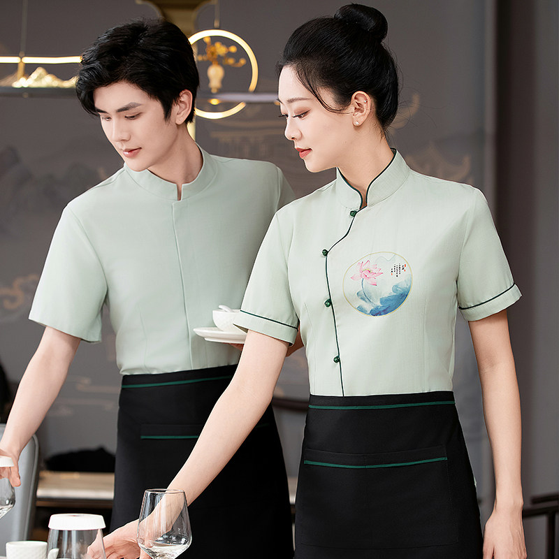 高端中式餐饮服务员工作女图片