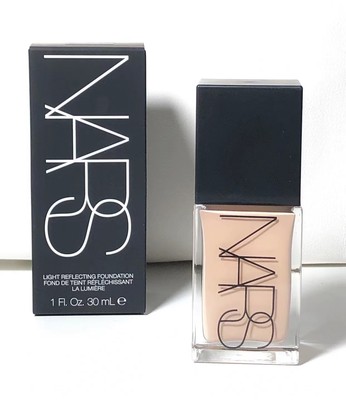 Nars2022超方瓶流光美肌粉底液