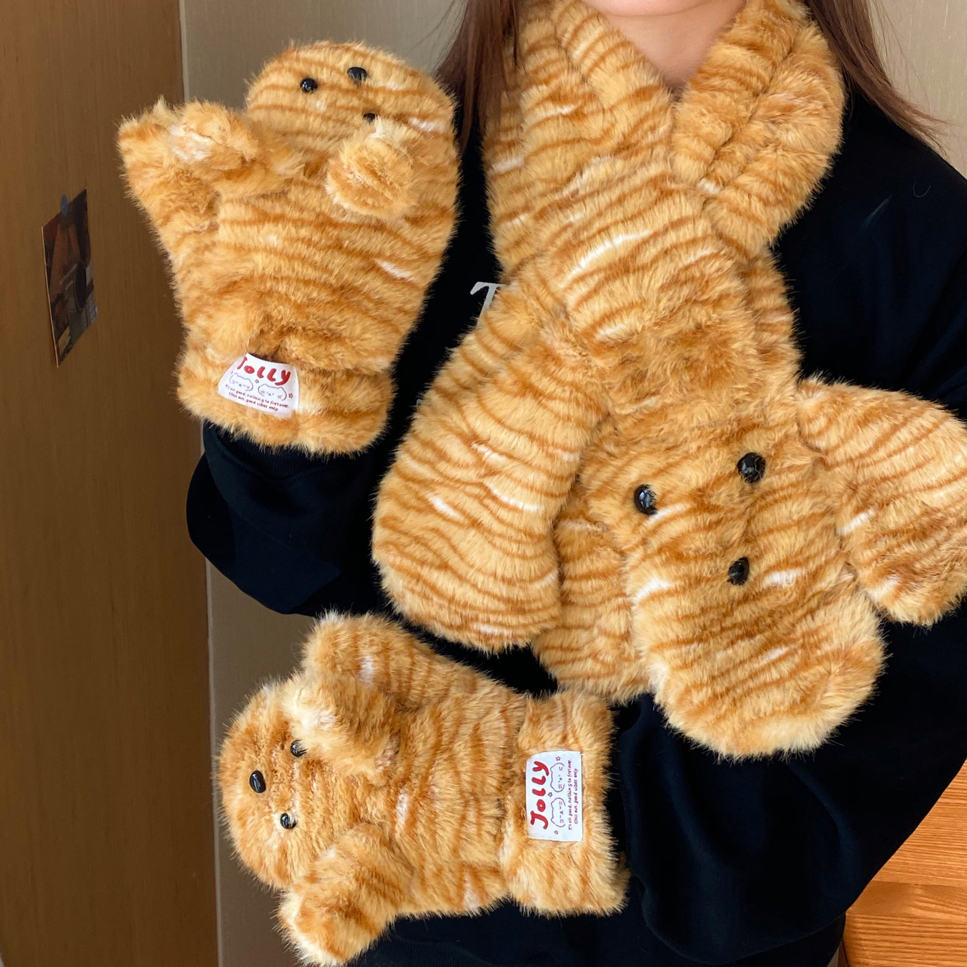 秋冬季毛绒虎纹手套2025新款女户外骑行保暖全包防寒加绒连指手套