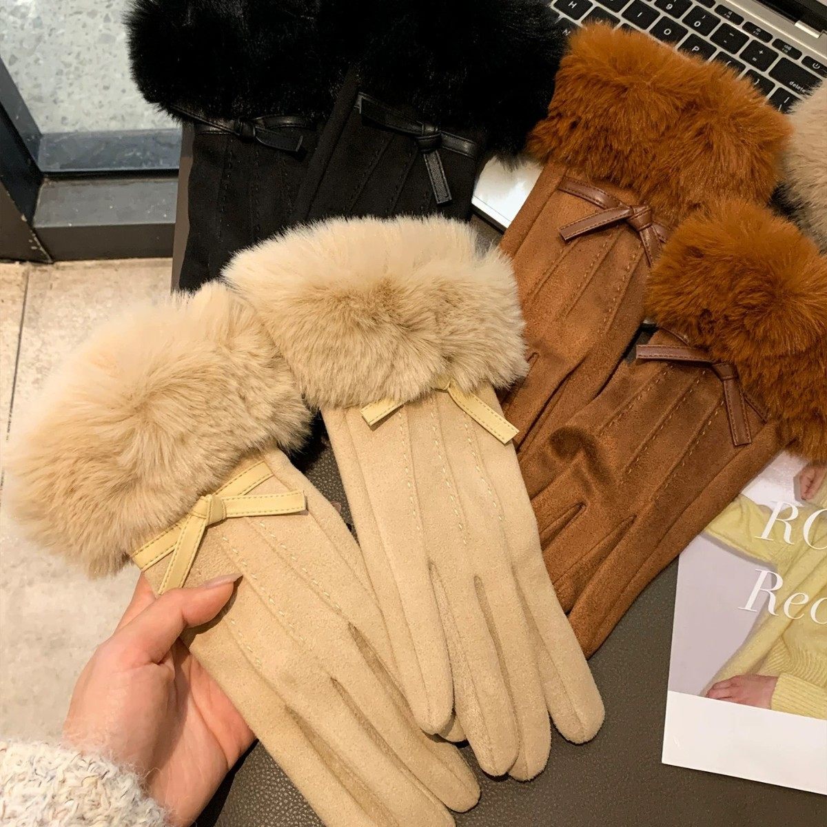 千金感蝴蝶结德绒毛绒手套女冬季骑行开车加厚保暖防寒可触屏手套