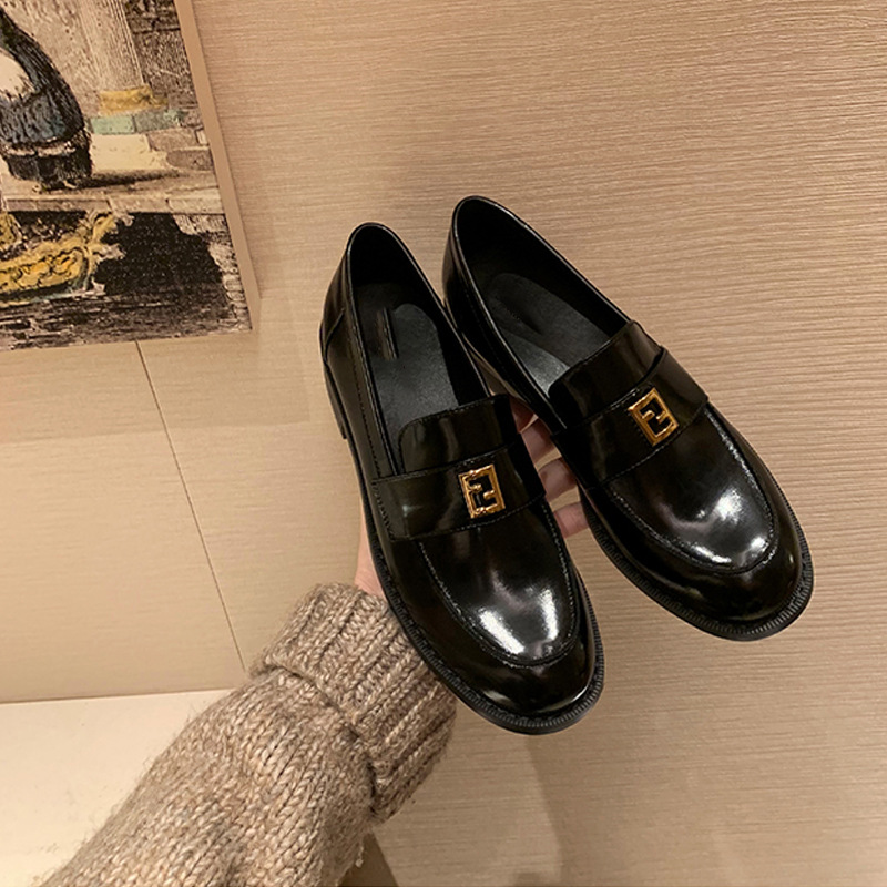 欧洲站粗跟一脚蹬英伦风懒人2024