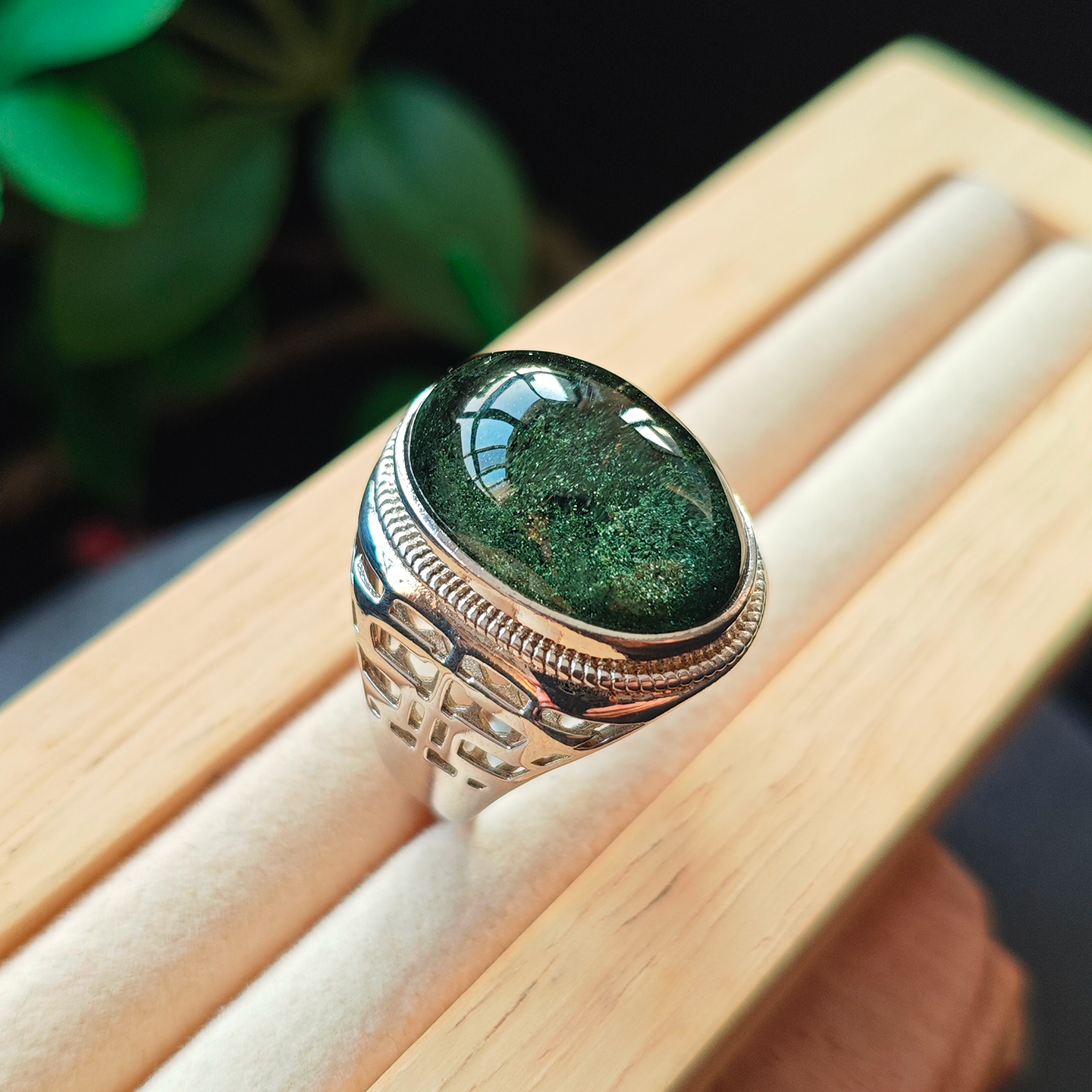 天然绿幽灵水晶高货纯银男戒