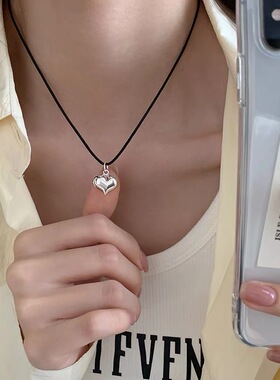 银爱心黑绳项链轻奢小众设计高级