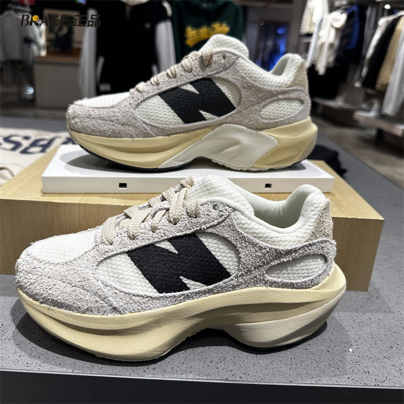 NEWBALANCE男女系带运动鞋