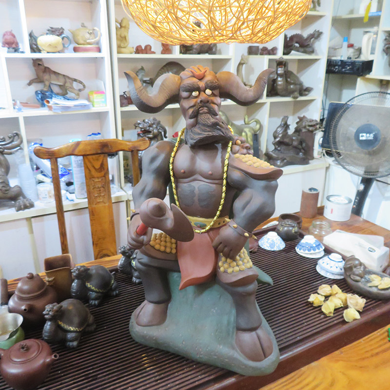 宜兴紫砂摆件雕塑茶宠名家正品手工原矿彩色风水牛魔王生肖福寿礼