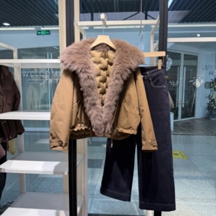 保暖皮草外套 鹅绒服冬季 2025新款 休闲宽松狐狸大毛领短款