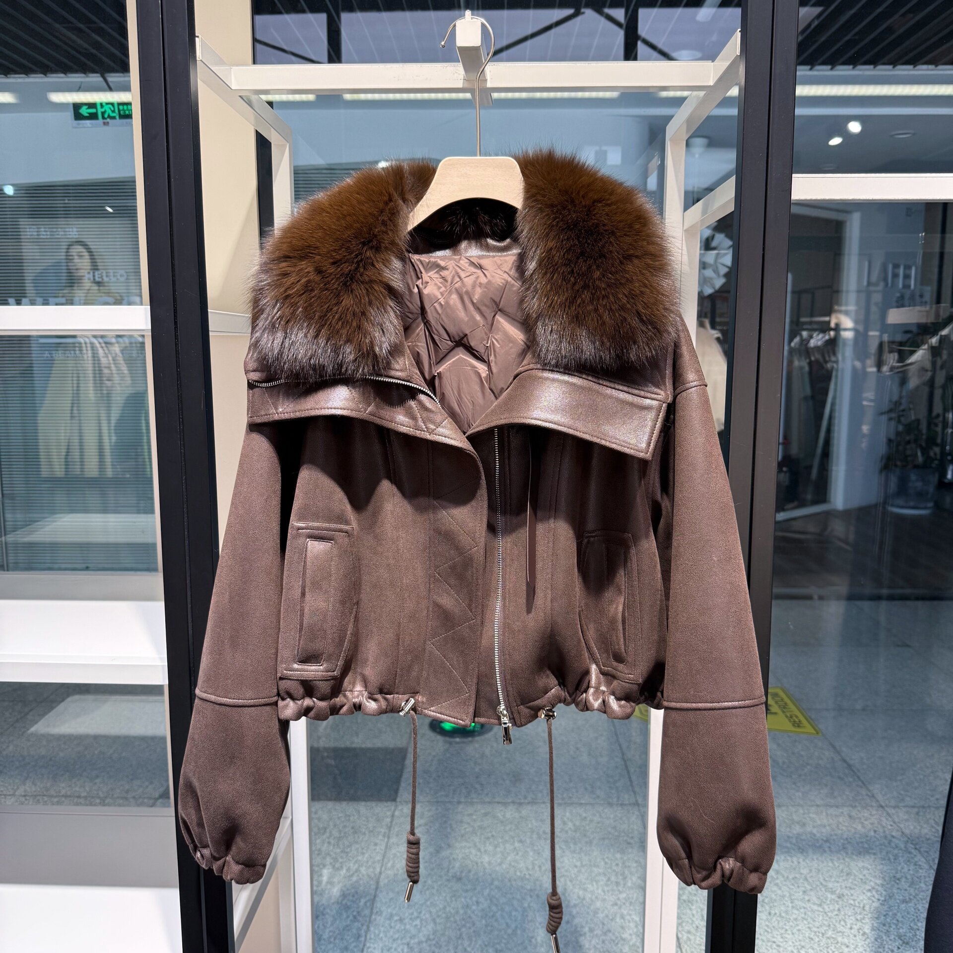 复古高级感狐狸毛领PU皮短款羽绒服女保暖时尚气质显瘦夹克外套,女装/女士精品,羽绒服,淘宝优惠券,粉丝福利购,淘宝优惠卷